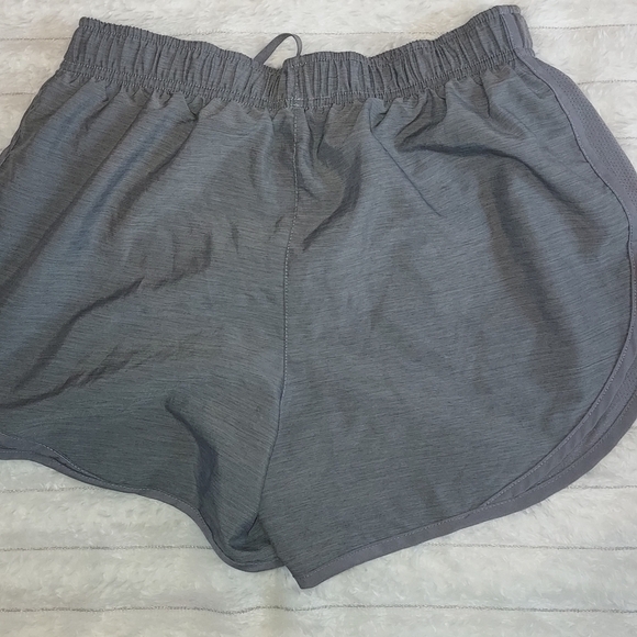 Nike Charcoal Performance Shorts - Picture 2 of 5
